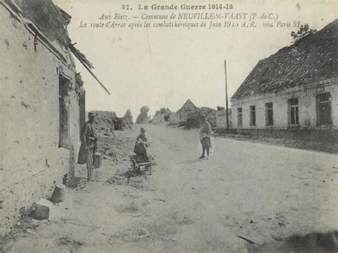 Neuville Au Centre Des Combats Entre Allemands Et Francais Photos Et