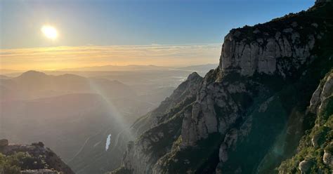 Barcelone Lever de soleil à Montserrat randonnée abbaye et Madonna