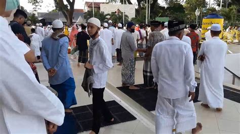 Suasana Sholat Idul Fitri Di Dalam Mesjid Babussalam Sabang Youtube