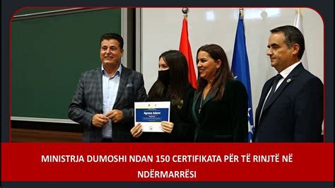 Ministrja Dumoshi ndan 150 certifikata për të rinjtë në ndërmarrësi