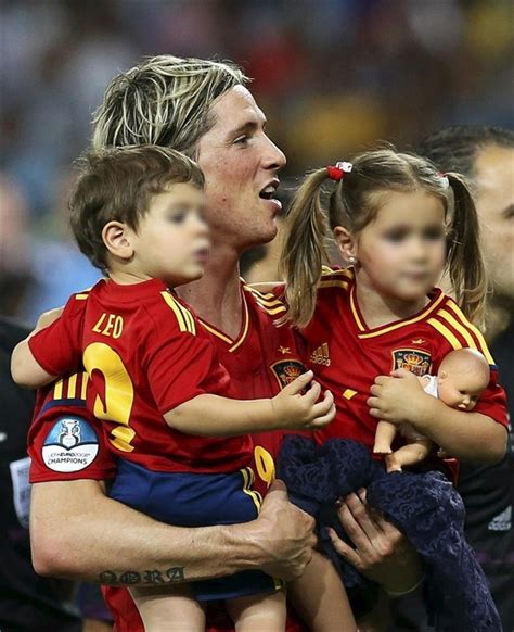 Fernando Torres Con Sus Hijos Nora Y Leo En La Final De La Eurocopa 2012