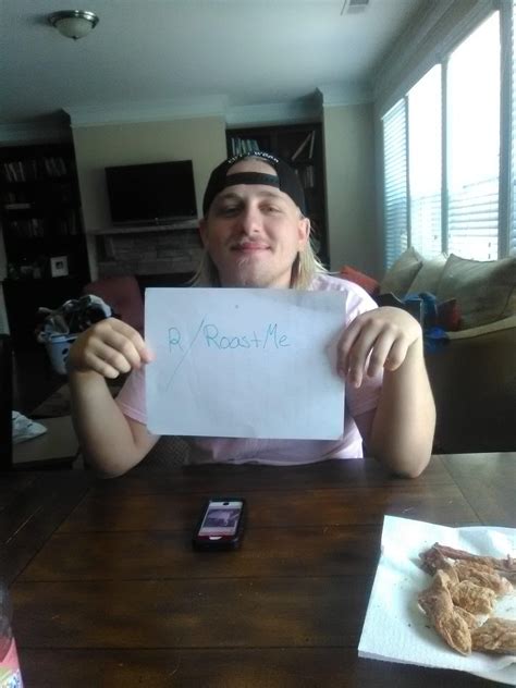 Roast this dude : r/RoastMe