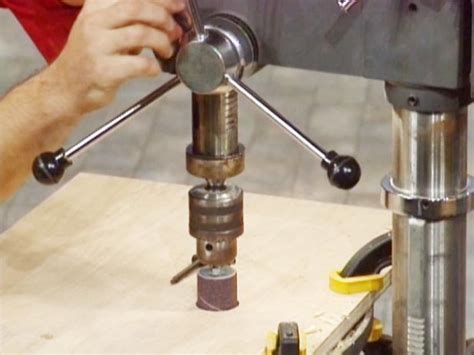 How To Use Jigs With A Drill Press How Tos Diy