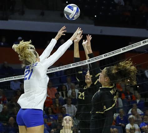 Minnesota eliminates Florida from NCAA volleyball tourney - GatorSports.com