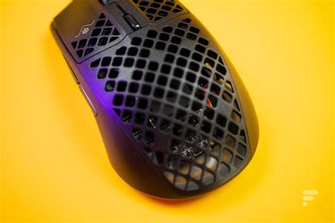 Steelseries Aerox Wireless Review Light And Convincing World Today