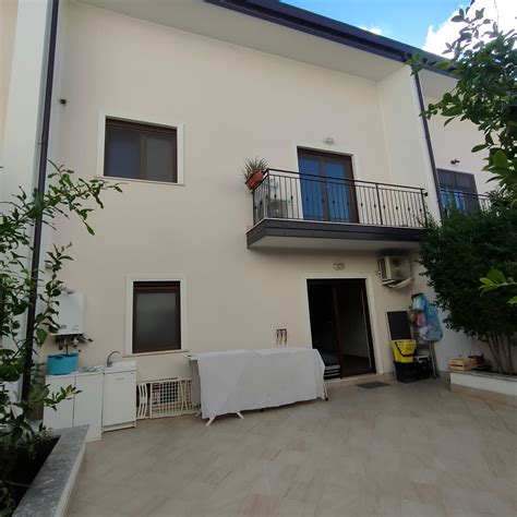 Villa A Schiera Zona Spirito Santo Reggio Calabria Gieffeimmobiliare