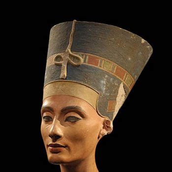 bust of nefertiti Archives - Biblical Archaeology Society