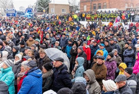 800 Menschen demonstrieren gegen Schließung der Reichenbacher Klinik