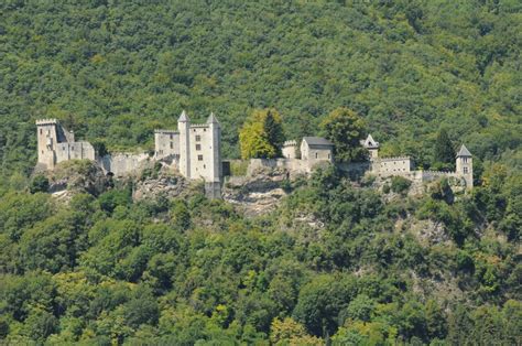 Le château de Miolans Saint Pierre d Albigny Patrimoines savoie fr