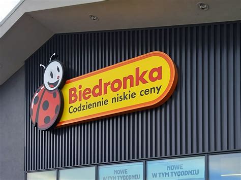 Różne ceny w sklepach Biedronka odpowiada na zarzuty Lidla Biznes Wprost