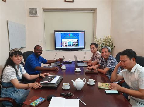 Sim O Zacarias Visits Partners In Hanoi Sustainable Aquaculture