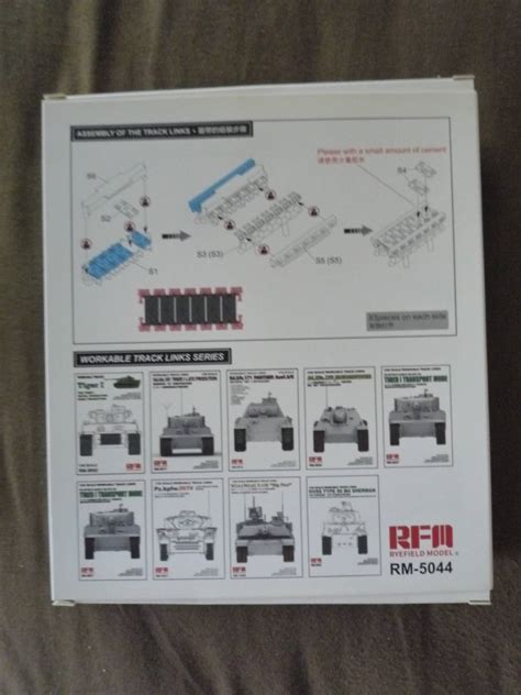 ライフィールドモデル RFM 5044 1 35 M4 シャーマン VVSS用T62タイプ 連結組立可動式履帯 ファイアフライ Vc M3