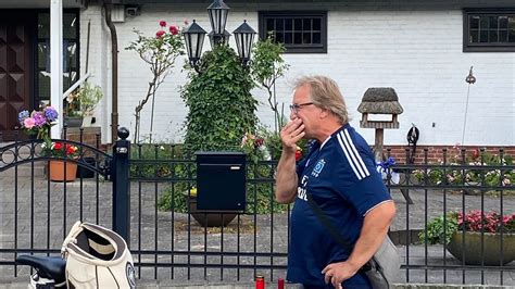 Uwe Seeler Ist Tot Fans Trauern Vor Haus Das Beste Was Der Hsv Je