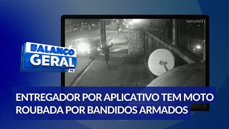 Entregador por aplicativo é vítima de assalto no bairro de Casa Forte