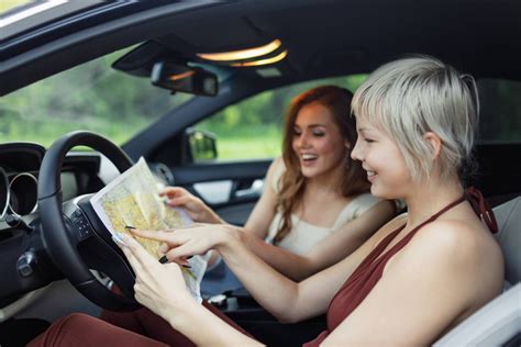 Pourquoi Louer Une Jolie Voiture Pour Partir En Week End Entre Copines