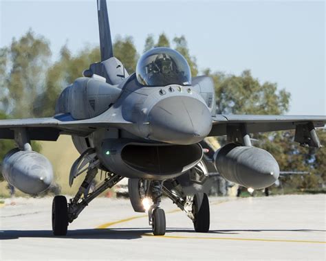 Amazing Facts About The General Dynamics F 16 Fighting Falcon Crew Daily