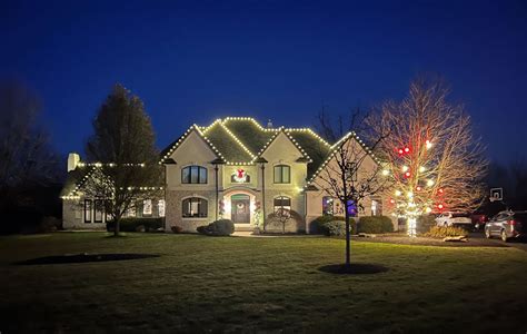 Do's and Don'ts When Hiring a Christmas Light Installation Company ...