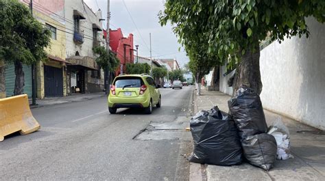 Dejan Basura En Esquinas De Calles De Cuernavaca Camiones Recolectores