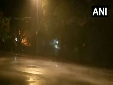 Heavy Rain Lashes Parts Of Delhi