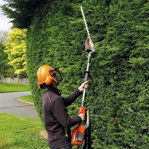 Husqvarna 520ihe3 22 Cordless Long Reach Hedge Cutter 967915811 Godfreys Of Sevenoaks