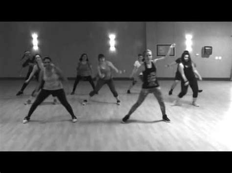 Zumba La Negra Tiene Tumbao Salsa Youtube Fun To Be One Dance