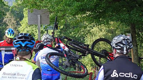 Mountainbike Tour Mit Hindernissen Viehscheid Gatter Und Viele