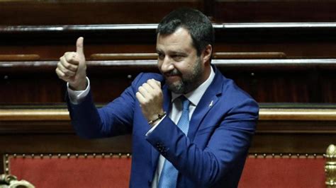 Italia Aprueba La Pol Mica Ley De Salvini Para El Uso De Armas Para