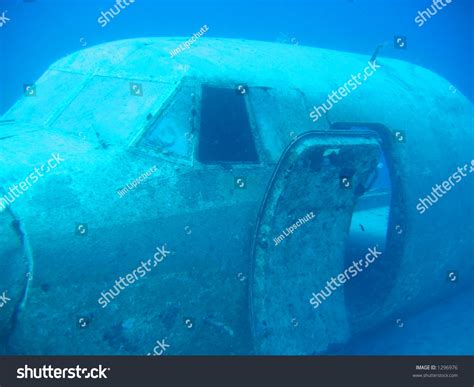 Sunken Aircraft Wreck Off Jamaica Stock Photo 1296976 - Shutterstock