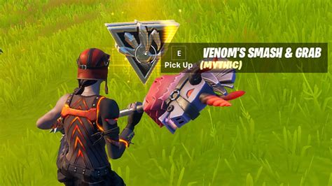 New Venom Mythic Weapon In Fortnite Youtube