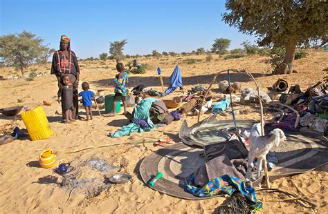 Img Un Campement Peul Annie Leroy Flickr