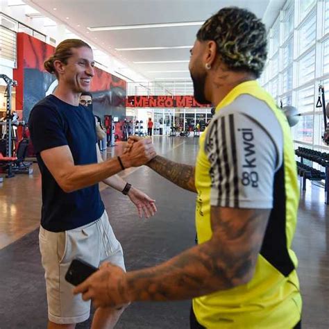 Tudo bem Mister Filipe Luís vive 1º dia como técnico do Flamengo e