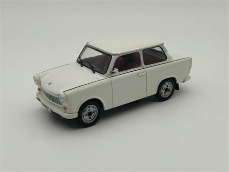 Trabant 601 Hachette Whitebox 1 24 ne Kaden Abrex ne Škoda Tatra