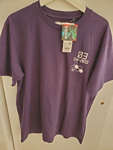 Uniqlo UT Kaiju No 8 JAKDF Graphic T Shirt Large Anime Manga Soshiro