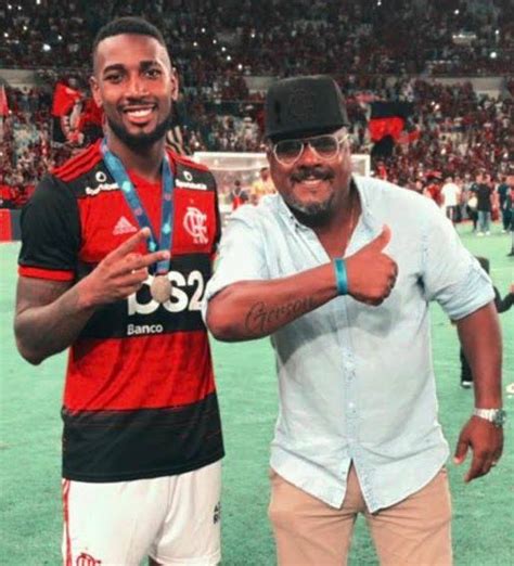 CENTRAL DO FLAMENGO ᶜʳᶠ on Twitter O empresário do atleta Gerson o