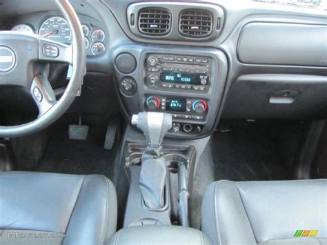 2007 Chevrolet Trailblazer Ss Ebony Dashboard Photo 38080459