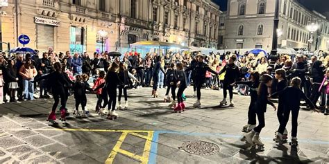 Isola Pedonale A Catanzaro In Tanti A Divertirsi Con Sport In Piazza