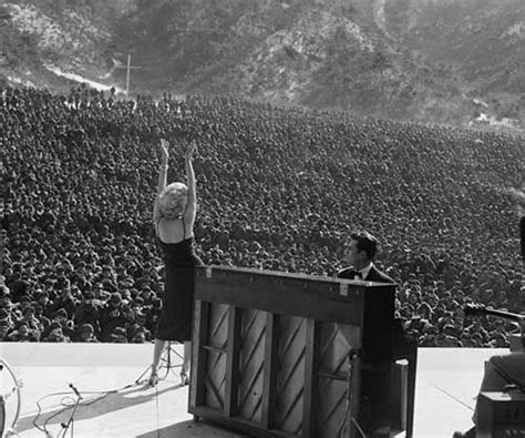 Marilyn Monroe Performing For The Thousands Of American Troops In Korea