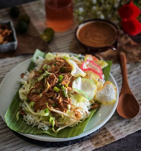 Lengko Rice from Cirebon, West Java, Indonesia / Nasi Lengko Cirebon ...