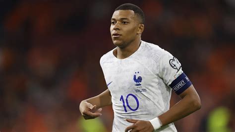 Fabrizio Romano Sets Record Straight On Kylian Mbappe Man Utd Transfer