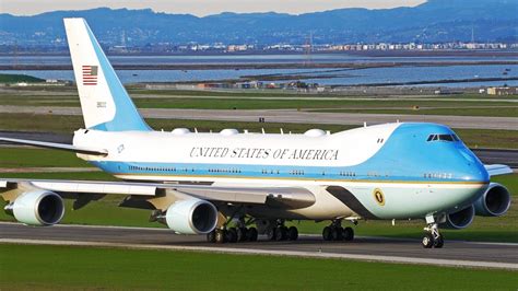 4k Air Force One Boeing Vc 25a Takeoff From Moffett Federal Airfield Youtube