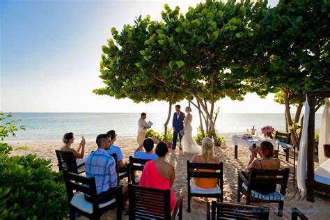 Beachfront Destination Elopement to Antigua | Keyonna Beach