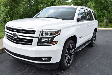 Chevy Tahoe Rst White