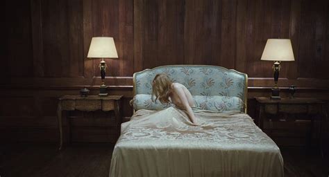 Emily Browning Nua Em Sleeping Beauty I