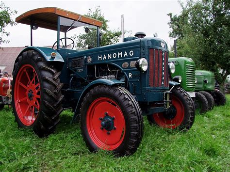 Hanomag R Ps Bj Inmitten Lauter Steyr Traktoren Bei Der