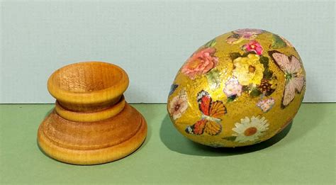 4 Hand Painted Gold Decoupaged Paper Mache Egg W Flower Etsy