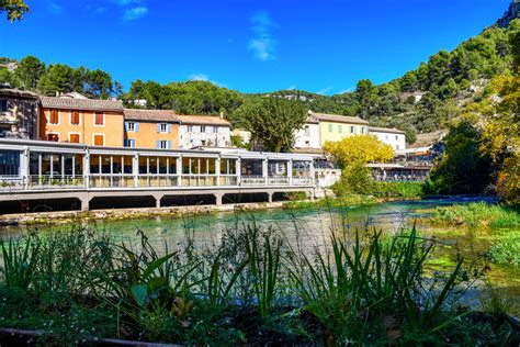 Fontaine-de-Vaucluse Guided Walk: A Tour of the Riverside Village ...