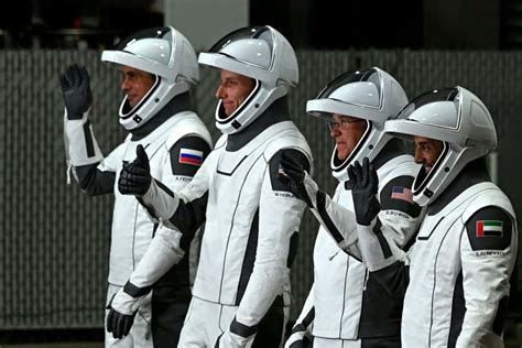 SpaceX launches Crew-6 astronaut team to International Space Station ...