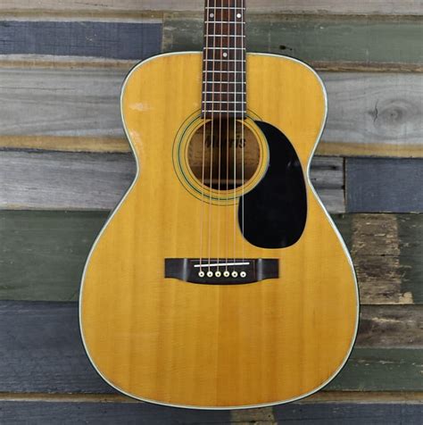 Morris F Acoustic Guitar Natural Reverb