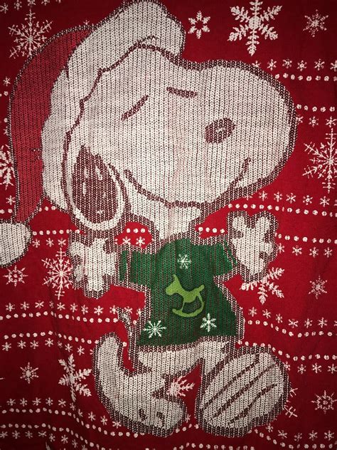 Peanuts Santa Snoopy Dance Christmas Snowflake T Shir Gem