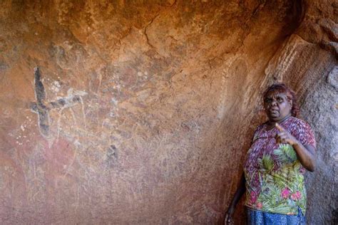 Uluru Aboriginal Art And Culture Experience Getyourguide